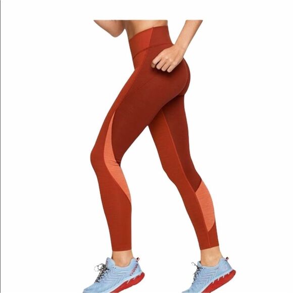 Outdoor Voices 7/8 Zoom Leggings✨ - Picture 3 of 10